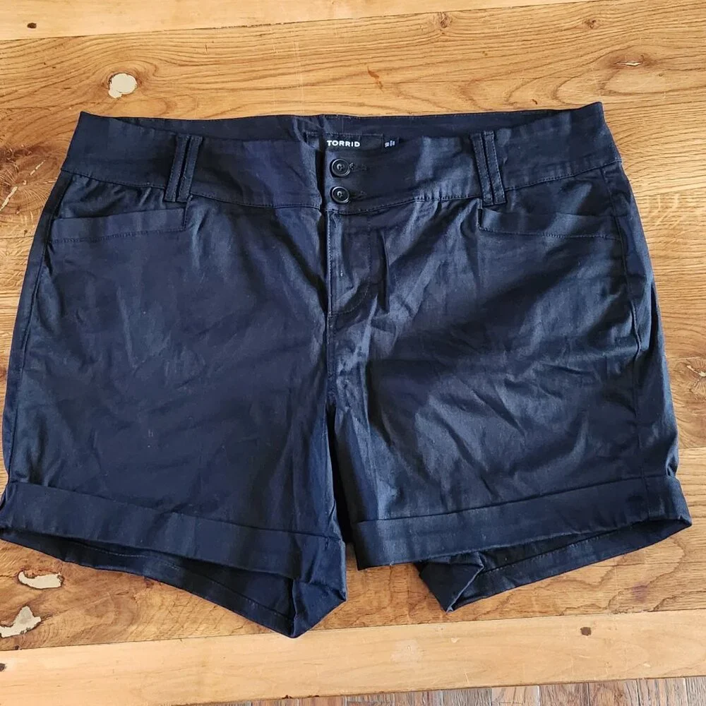 Cuffed Twill S horts Deep Black - Picture 4 of 6